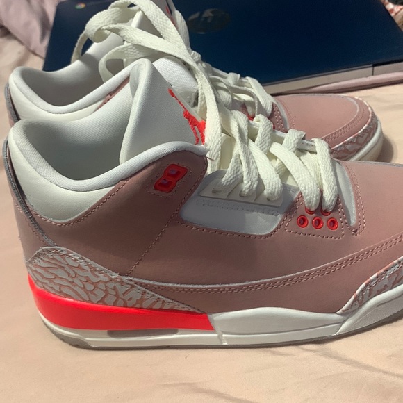 Perfect Condition Air Jordan 3’s Rust pink